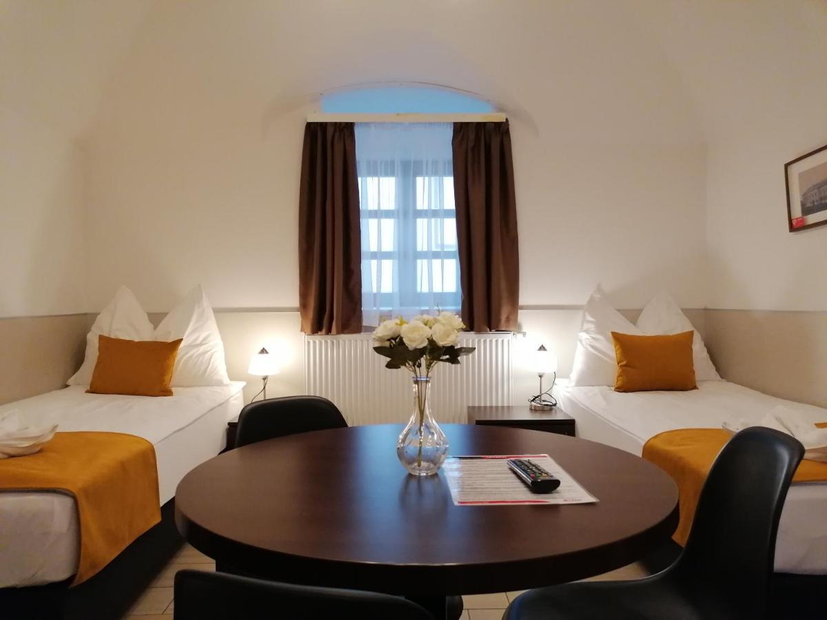 River Apartmanhaz Jászberény Dış mekan fotoğraf