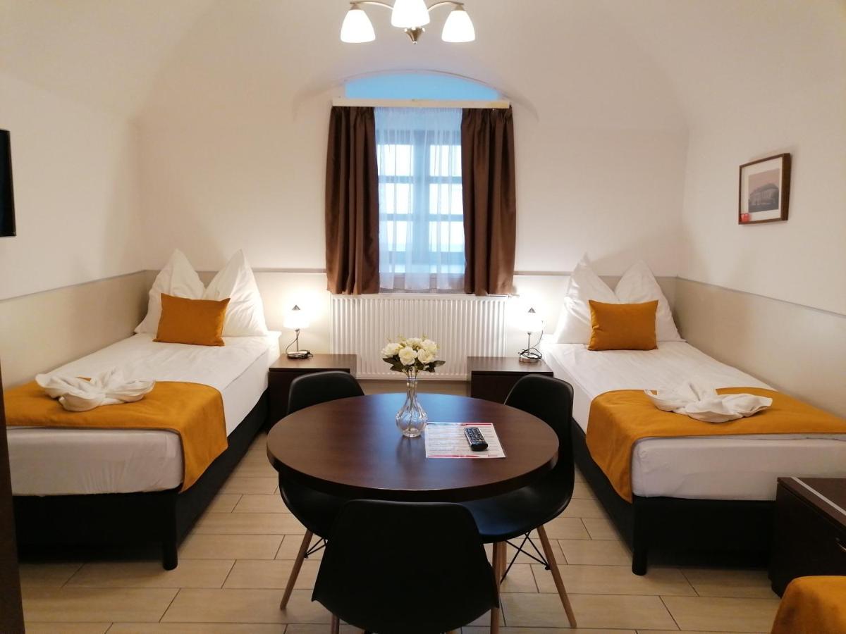 River Apartmanhaz Jászberény Dış mekan fotoğraf